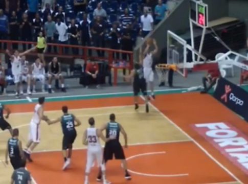 Aπίστευτο τέλος σε αγώνα μπάσκετ στην Βραζιλία (vid)