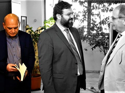 Δεν φτάνει που κρύβεται, λέει και κουταμάρες…