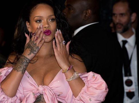 Η Rihanna «κόστισε» στο Snapchat 150 εκατ. δολ. σε δύο ημέρες!