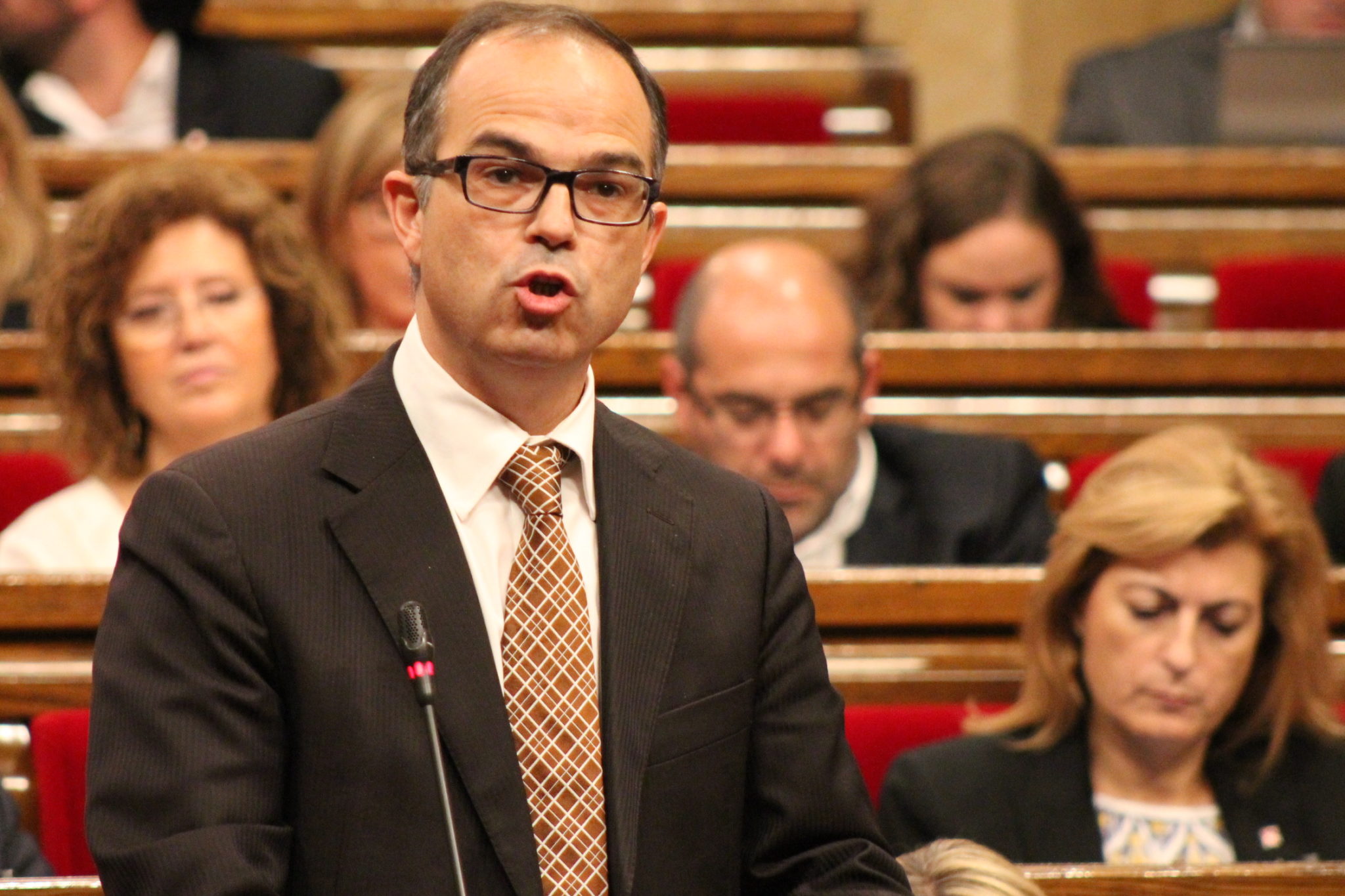 Παραμονές της εκλογής του προφυλακιστέος ακόμη και ο υποψήφιος για την προεδρία της Καταλονίας!