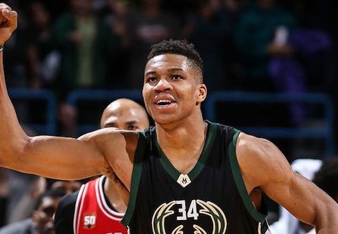 Μιλγουόκι Μπακς : Το νέο μπλουζάκι και καπέλο της ομάδας