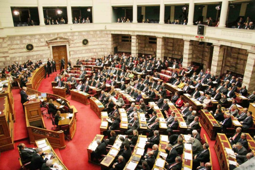 Καταργείται το επίδομα διαμονής σε εξωκοινοβουλευτικούς υπουργούς