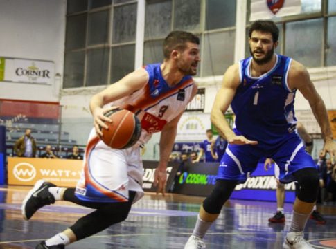 Σακελλαρίου : «Είμαστε μια γροθιά, αξίζουμε την παραμονή»