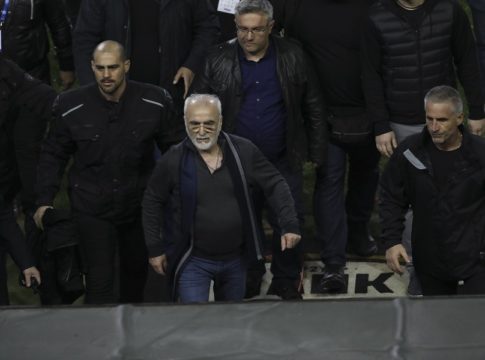 Διεθνής διασυρμός για τον Ιβάν Σαββίδη! (pics)