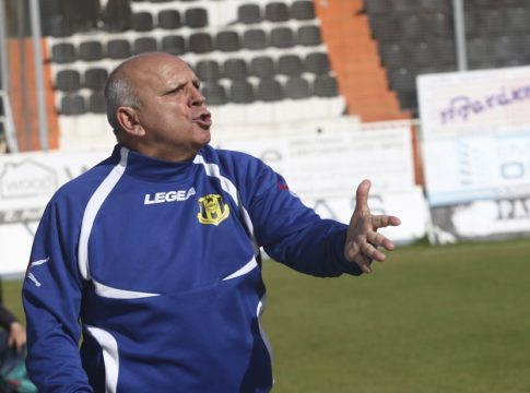 Αναγέννηση Καρδίτσας: Παραιτήθηκε ο Βαζάκας