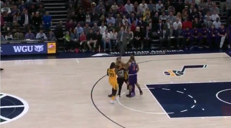 Τρομερή ένταση και σύρραξη στο Τζαζ- Σανς (vid)