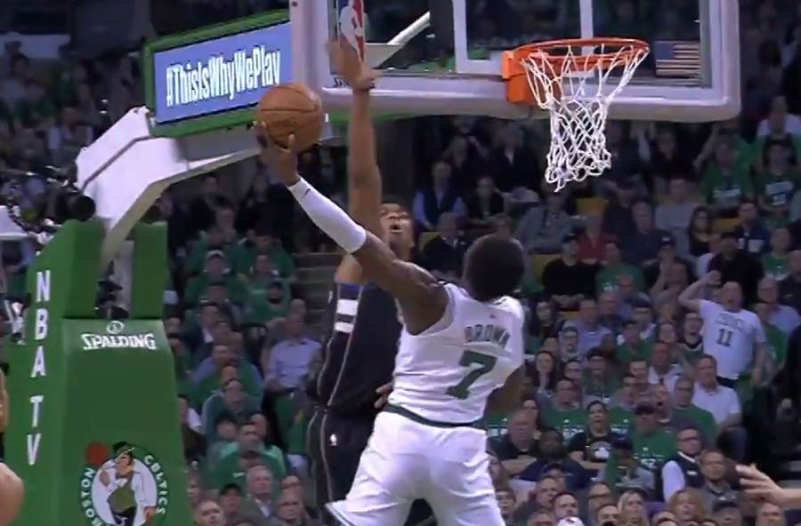 ΤΟΡ 10 : Φοβερή τάπα του Αντετοκούνμπο