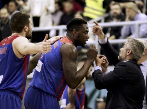 Ζιάγκος : «Παίκτες, διοίκηση και κόσμος κάνουν υπερβάσεις»