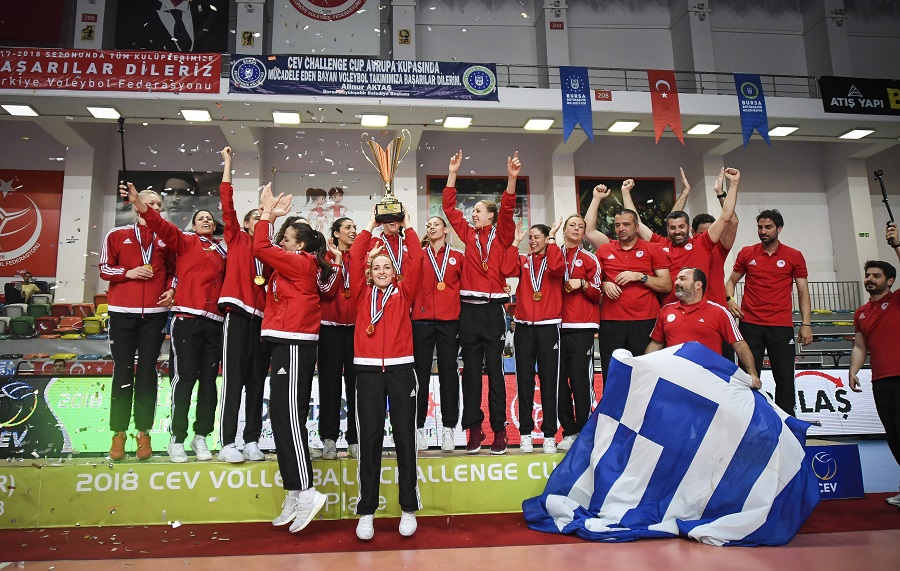 Στιγμές από την στέψη του Ολυμπιακού! (pics, vid)