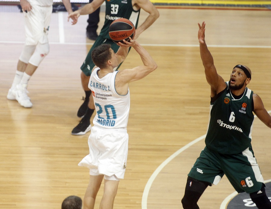 Κάρολ: «Παίζουν για να παραμείνουν ζωντανοί»