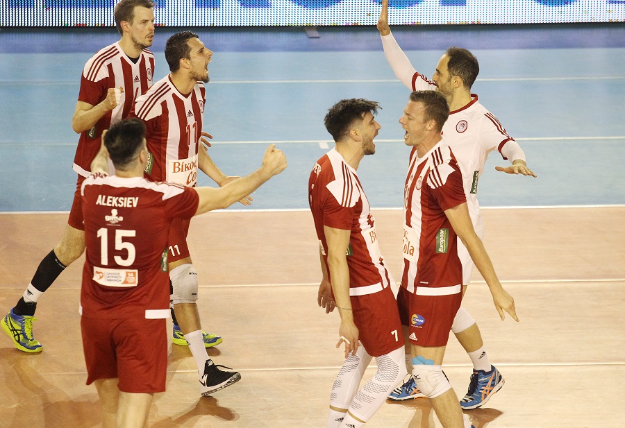 ΤΑΑ Ολυμπιακός: «Δεν έχετε διδαχθεί ότι τα καραγκιοζιλίκια (τύπου Ίβιτς) σας τα επιστρέφει η ζωή σαν δράματα;»