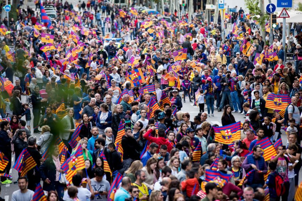 Όλη η Βαρκελώνη στο πόδι για το 25ο πρωτάθλημα της Μπάρτσα! (pics, vids)