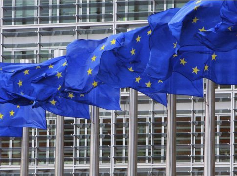 Πηγές ΥΠΟΙΚ: Γιατί η Κομισιόν «βλέπει» ύφεση 9,7% στην Ελλάδα το 2020
