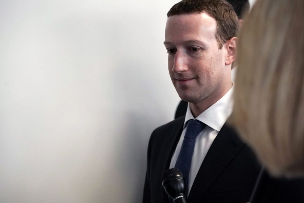 Facebook : Η απολογία Ζoύκερμπεργκ για το σκάνδαλο Cambridge Analytica και τα λάθη που παραδέχεται πως έγιναν
