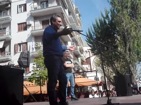 Ποδοσφαιρικά συλλαλητήρια και χρυσαυγίτικες κραυγές
