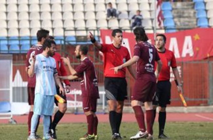 Ξύλο και των γονέων στο Αχαϊκή – Αστέρας Βλαχιώτη