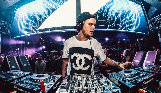 Aυτοκτόνησε ο Avicii δηλώνει η οικογένειά του