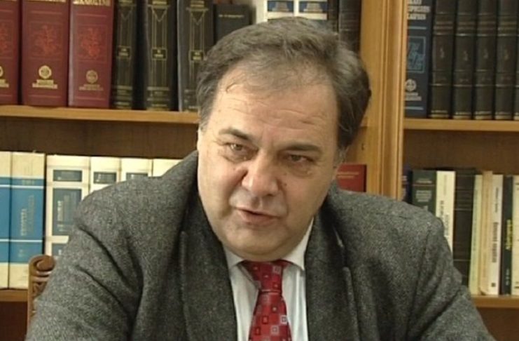 Αποστολίδης : «Γι’ αυτό είναι ανεπιθύμητος για την ΑΕΚ ο Σκουτέρης»