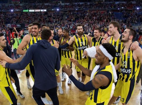 Στη κορυφαία φάση ο Σλούκας, το καλύτερο κάρφωμα ο Γιανκούνας (vid)