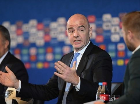 «Η FIFA έλαβε προσφορά 25 δισ. για τον έλεγχο του Μουντιάλ»