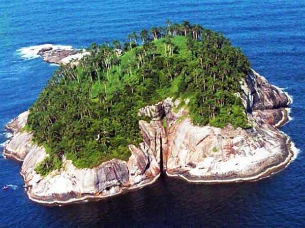 Το πανέμορφο νησί που είναι αδύνατο να το πλησιάσει άνθρωπος