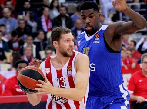 Με Στρέλνιεκς η 12άδα του Ολυμπιακού