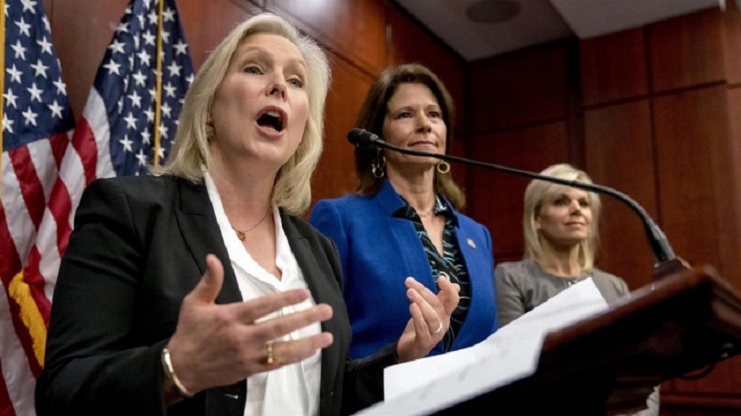 Οι γυναίκες της Αμερικανικής Γερουσίας ζητούν να αντιμετωπιστεί το θέμα της σεξουαλικής παρενόχλησης στο Κογκρέσο