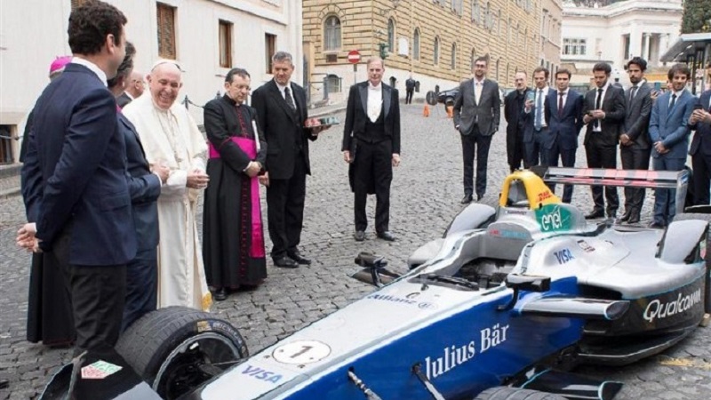 Μονοθέσια ηλεκτροκίνητη Formula E θα τρέξει με τις ευλογίες του Πάπα