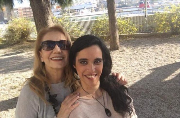 Κόντρα μεγατόνων για την Πέμυ Ζούνη με «αρπαγή» και «ροζ αποχρώσεις»