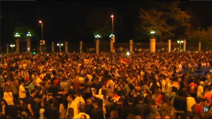 «Καίγεται» η Μαδρίτη: Στους δρόμους χιλιάδες κόσμου! (vid)