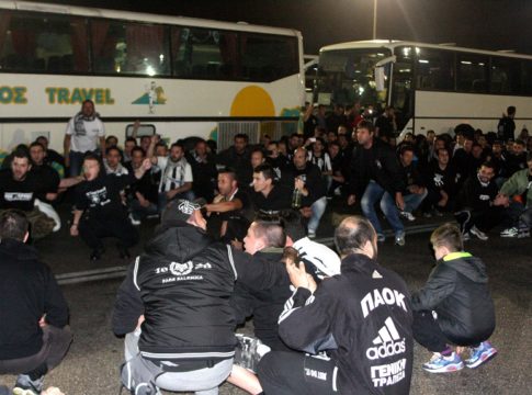 ΑΕΚ – ΠΑΟΚ : Ζεσταίνονται οι μηχανές των λεωφορείων των οπαδών του δικεφάλου