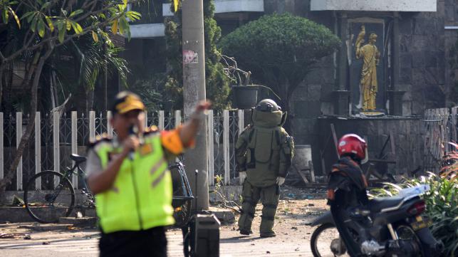 8 νεκροί από επιθέσεις αυτοκτονίας στην Ινδονησία