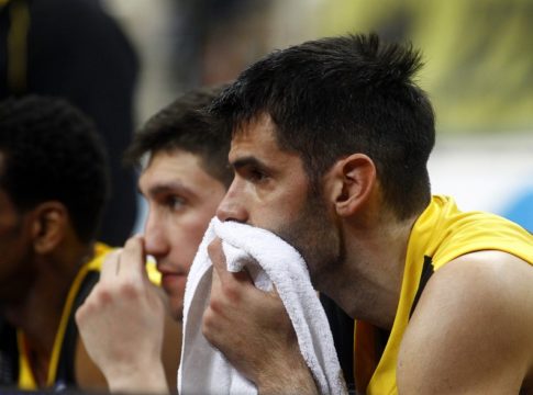 Αγωνία στην ΑΕΚ για Σάκοτα