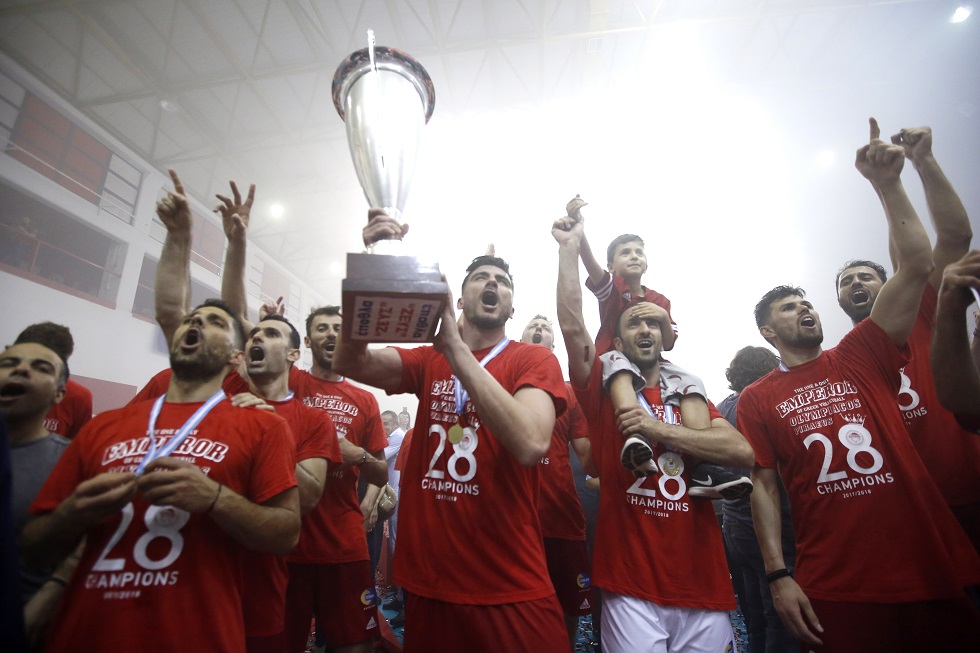 Ερυθρόλευκο πάρτι στο Ρέντη (pics)