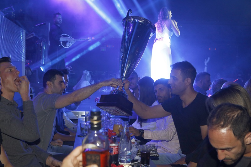 Ολυμπιακός : Το γλέντι στα μπουζούκια για το πρωτάθλημα βόλεϊ