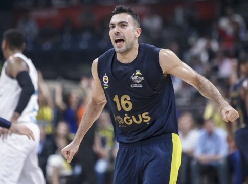 Σλούκας : «Απογοήτευση, δεν ήμασταν αυτοί που έπρεπε στο δεύτερο μέρος»