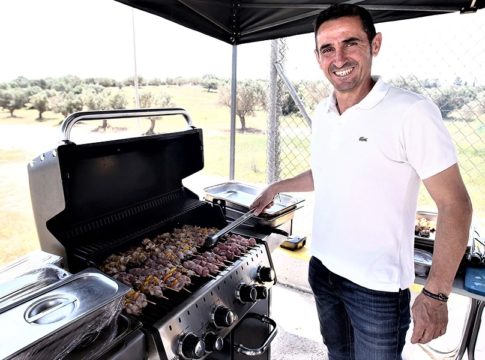 Ο προπονητής κονσομασιόν, που προκαλεί τη νοημοσύνη