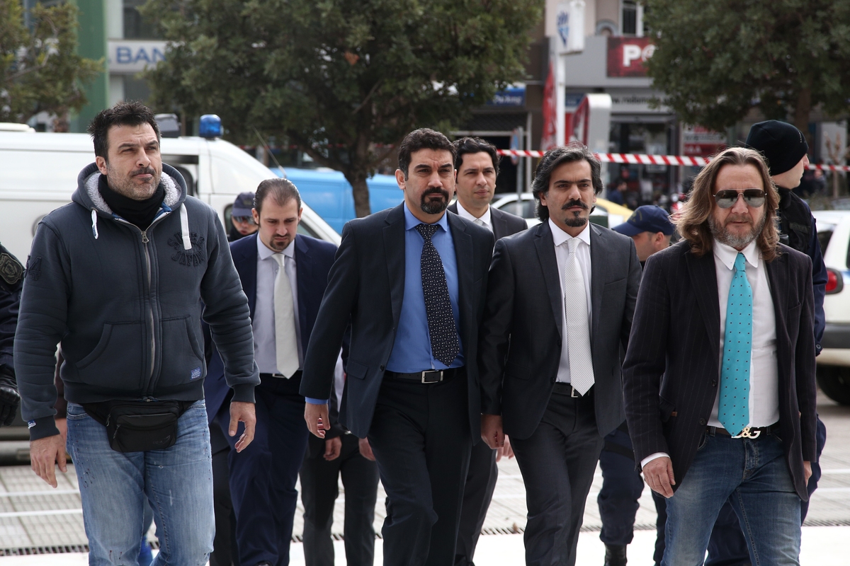 Ελεύθερος και δεύτερος τούρκος στρατιωτικός από τους «Οκτώ»