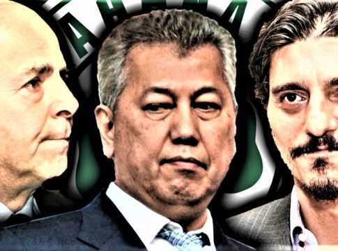 Ο Γιαννης, ο Δημήτρης, ο Βίκτωρας κι ο μουτζούρης