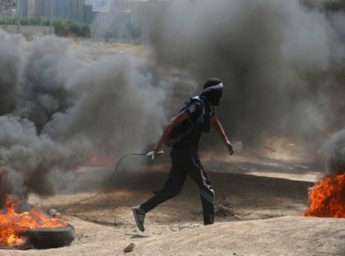 Γάζα : Συνεχίζεται το αιματοκύλισμα – Τουλάχιστον 200 νεκροί μεταξύ των οποίων 59 παιδιά