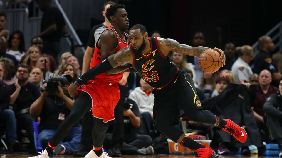 Ένα TOP-10 που κυριαρχεί ο ΛεΜπρόν (vid)