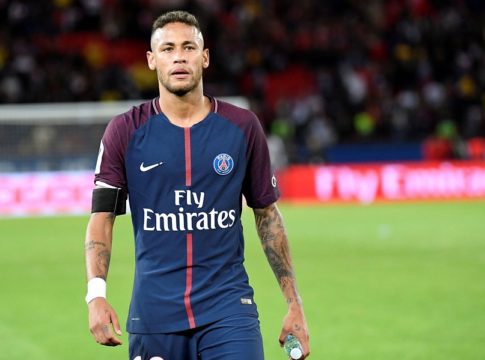 Νεϊμάρ : «Έχω συμβόλαιο και θα μείνω στην Παρί»