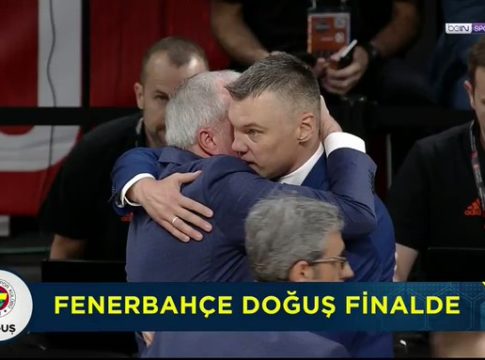 Η αγκαλιά και η συμβουλή του Ομπράντοβιτς (vid)