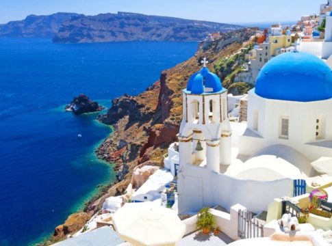 Σαντορίνη : 10 στάσεις που πρέπει να κάνετε οπωσδήποτε στο «εκρηκτικό» νησί των Κυκλαδων!