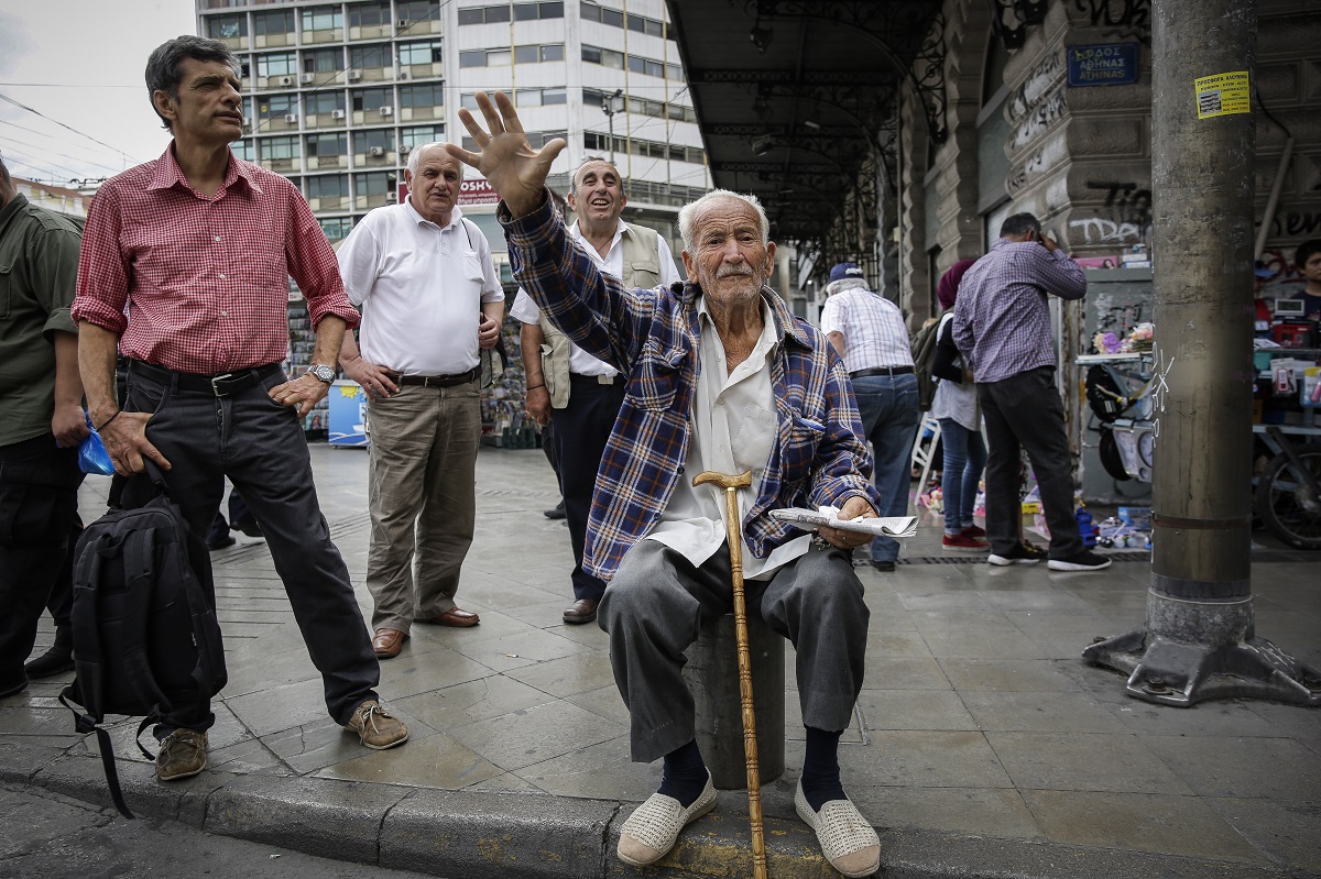 Και πάλι στους δρόμους οι συνταξιούχοι για τις περικοπές | to10.gr Και πάλι στους δρόμους οι συνταξιούχοι για τις περικοπές | to10.gr