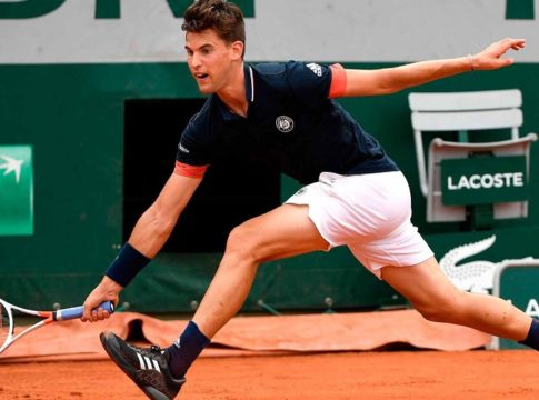 Παίζει ρακέτες στη Μύκονο ο Τιμ (vid)