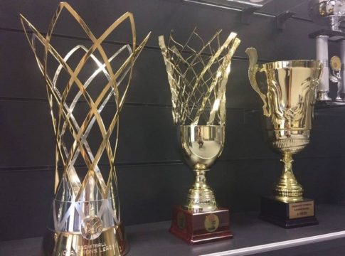 Στα γραφεία της ΑΕΚ το τρόπαιο του Champions League (pic)