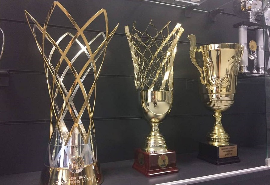 Στα γραφεία της ΑΕΚ το τρόπαιο του Champions League (pic) | to10.gr Στα γραφεία της ΑΕΚ το τρόπαιο του Champions League (pic) | to10.gr