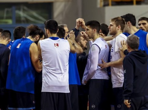 Εθνική Ελλάδας : Εκτός 12αδας Σαλούστρος και Χρυσικόπουλος