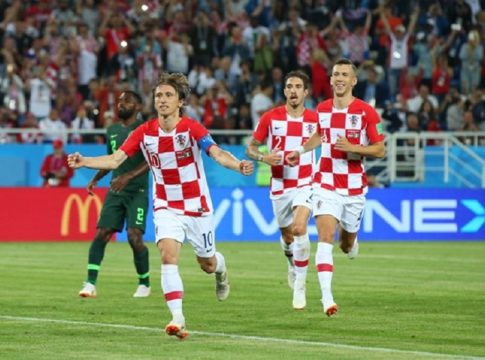 Με πέναλτι του Μόντριτς 2-0 η Κροατία (vid)